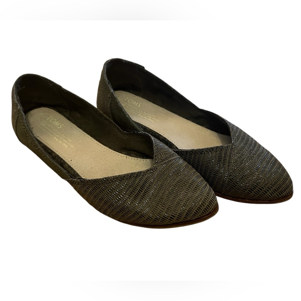 EUC - Tomโs Womenโs Jutti Flat - Size 6.5, Olive Green with Embossed Toe
